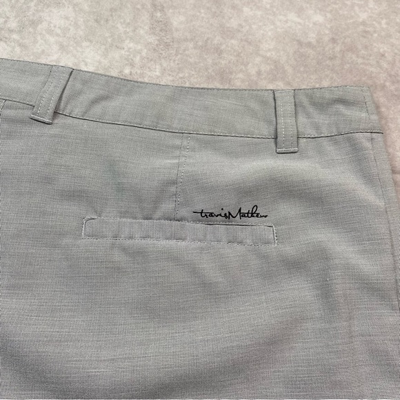 Travis Mathew Shorts Men's 40 Gray Golf Chino Stretch Flat Front Casual - Picture 6 of 14